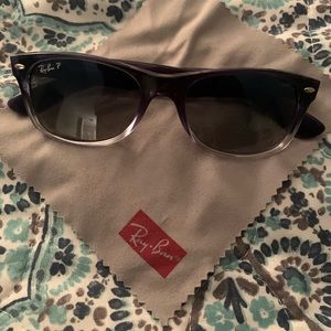Women’s Ray Ban Polarized Sunglasses with Case